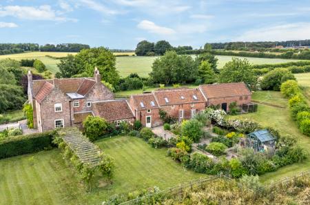 7 bedroom Detached house for sale in Mill Lane, Welton-Le-Marsh, PE23