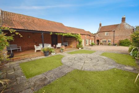 7 bedroom Detached house for sale in Mill Lane, Welton-Le-Marsh, PE23