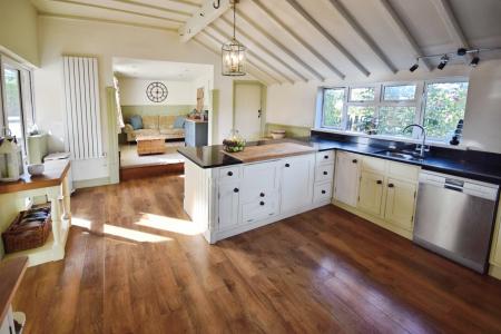 7 bedroom Detached house for sale in Mill Lane, Welton-Le-Marsh, PE23