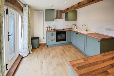 7 bedroom Detached house for sale in Mill Lane, Welton-Le-Marsh, PE23