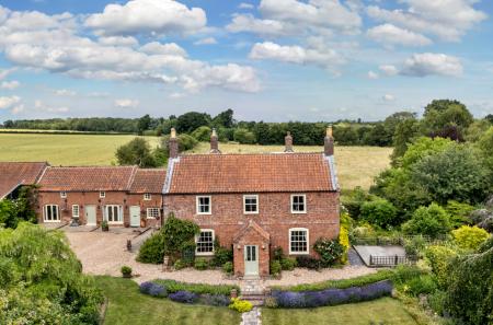 7 bedroom Detached house for sale in Mill Lane, Welton-Le-Marsh, PE23