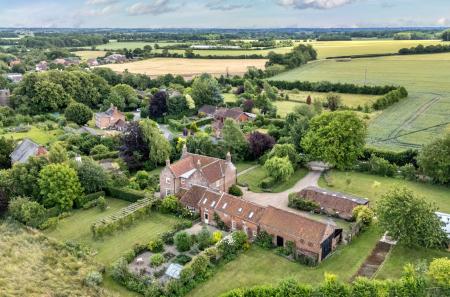 7 bedroom Detached house for sale in Mill Lane, Welton-Le-Marsh, PE23
