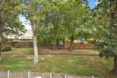 2 bedroom Semi-detached house for sale in George Avenue, Skegness, PE25