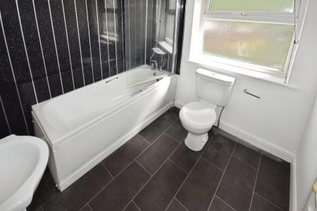 2 bedroom Semi-detached house for sale in George Avenue, Skegness, PE25