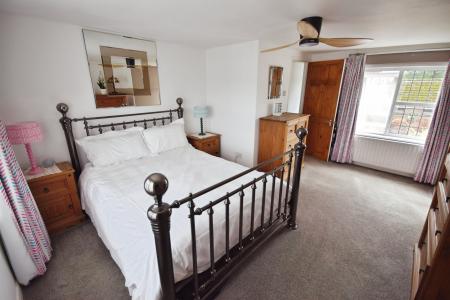 3 bedroom Semi-detached house for sale in Gunby Road, Orby, PE24