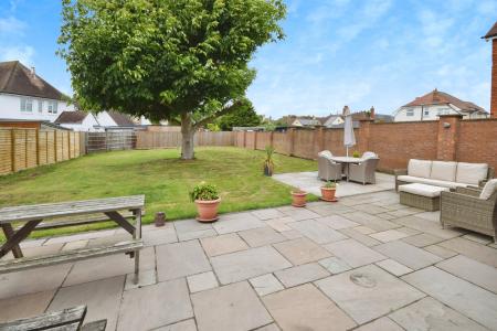 5 bedroom Detached house for sale in Drummond Road, Skegness, PE25