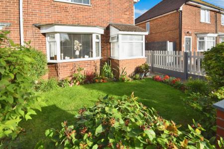 2 bedroom Semi-detached house for sale in The Drive, Skegness, PE25