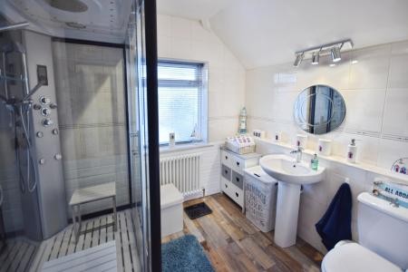 2 bedroom Semi-detached house for sale in The Drive, Skegness, PE25