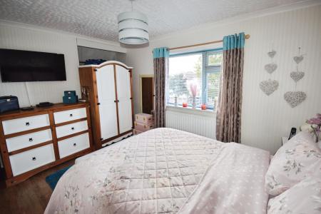 2 bedroom Semi-detached house for sale in The Drive, Skegness, PE25