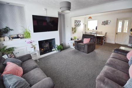 4 bedroom Semi-detached house for sale in Dormy Avenue, Winthorpe, PE25