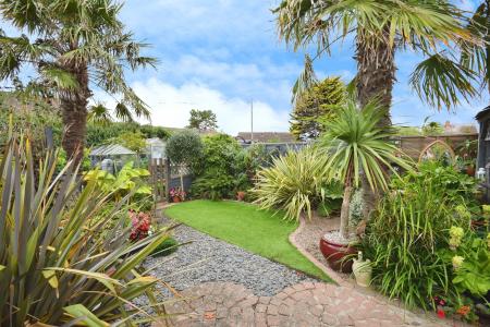 4 bedroom Semi-detached house for sale in Dormy Avenue, Winthorpe, PE25