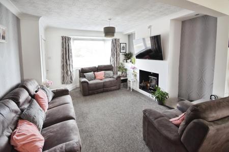 4 bedroom Semi-detached house for sale in Dormy Avenue, Winthorpe, PE25