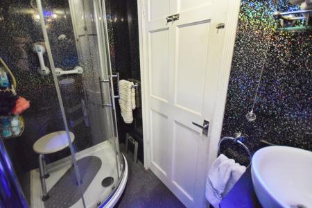 4 bedroom Semi-detached house for sale in Dormy Avenue, Winthorpe, PE25