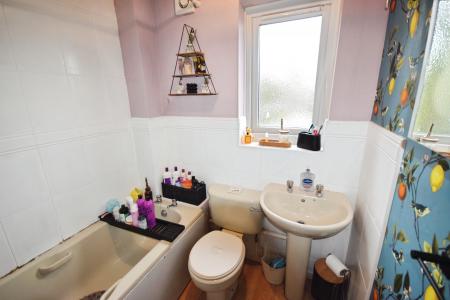 2 bedroom Semi-detached house for sale in Talbot Close, Spilsby, PE23