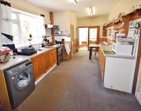 5 bedroom Semi-detached house for sale in Drummond Road, Skegness, PE25