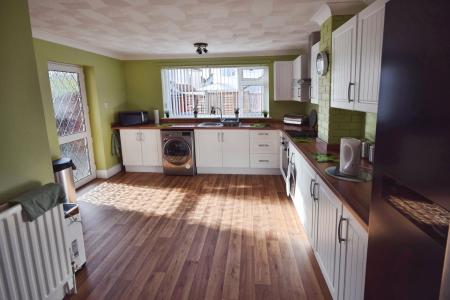 4 bedroom Detached house for sale in Park Avenue, Skegness, PE25