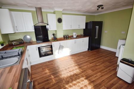 4 bedroom Detached house for sale in Park Avenue, Skegness, PE25