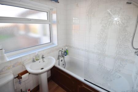 2 bedroom Bungalow for sale in Lincoln Road, Skegness, PE25