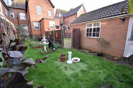 2 bedroom Flat for sale in Lumley Avenue, Skegness, PE25