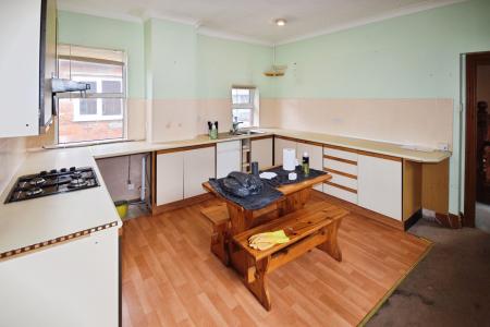 2 bedroom Flat for sale in Lumley Avenue, Skegness, PE25