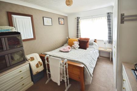 2 bedroom Park home for sale in Kingfisher Drive, Skegness, PE25