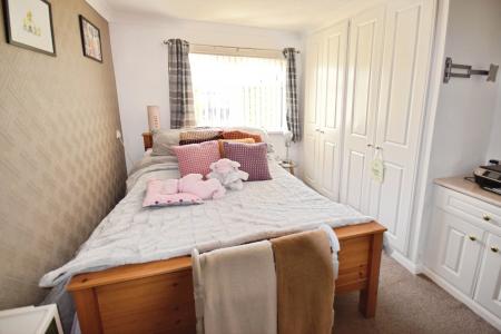 2 bedroom Park home for sale in Kingfisher Drive, Skegness, PE25