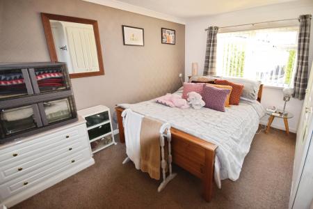 2 bedroom Park home for sale in Kingfisher Drive, Skegness, PE25