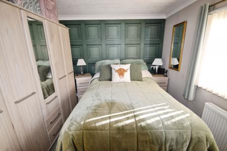 2 bedroom Park home for sale in Kingfisher Drive, Skegness, PE25