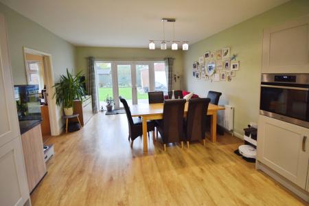 4 bedroom Detached bungalow for sale in Beresford Avenue, Skegness, PE25