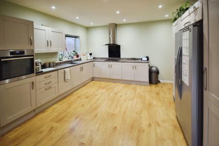 4 bedroom Detached bungalow for sale in Beresford Avenue, Skegness, PE25