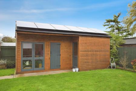 4 bedroom Detached bungalow for sale in Beresford Avenue, Skegness, PE25