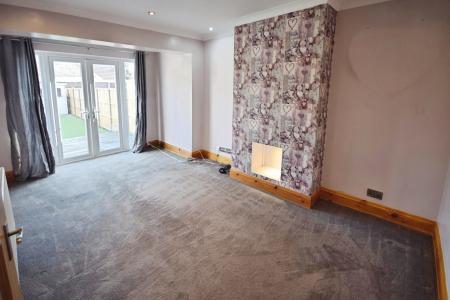 3 bedroom Semi-detached house for sale in Hoylake Drive, Skegness, PE25