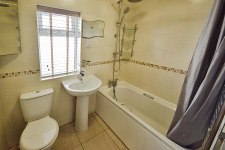 3 bedroom Semi-detached house for sale in Hoylake Drive, Skegness, PE25
