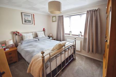 2 bedroom Bungalow for sale in Thames Close, Hogsthorpe, PE24