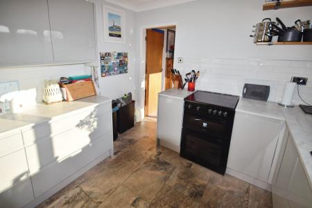 2 bedroom Bungalow for sale in Thames Close, Hogsthorpe, PE24