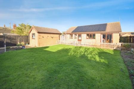 2 bedroom Bungalow for sale in Thames Close, Hogsthorpe, PE24