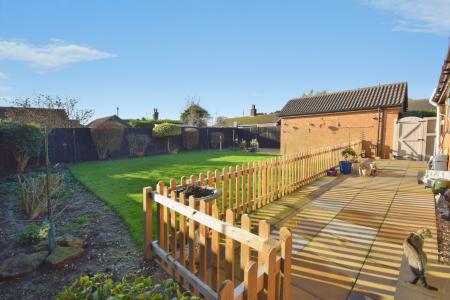 2 bedroom Bungalow for sale in Thames Close, Hogsthorpe, PE24