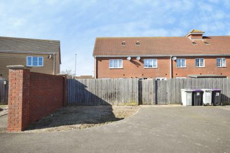 3 bedroom End of terrace house for sale in Churchill Avenue, Skegness, PE25