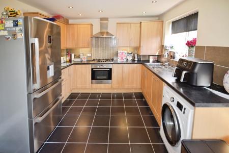 3 bedroom End of terrace house for sale in Churchill Avenue, Skegness, PE25