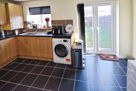 3 bedroom End of terrace house for sale in Churchill Avenue, Skegness, PE25