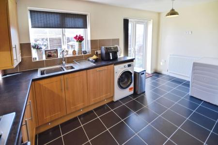 3 bedroom End of terrace house for sale in Churchill Avenue, Skegness, PE25