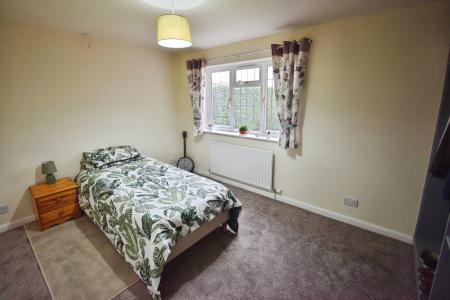 4 bedroom Bungalow for sale in Wainfleet Road, Irby In The Marsh, PE24