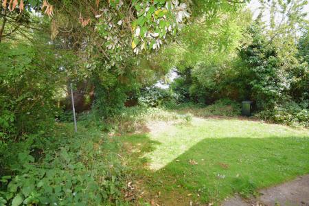 3 bedroom Bungalow for sale in Toynton St Peter, Spilsby, PE23