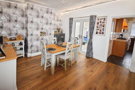 4 bedroom Terraced House for sale in Robin Hood Road, Skegness, PE25