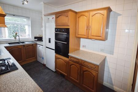 4 bedroom Terraced House for sale in Robin Hood Road, Skegness, PE25
