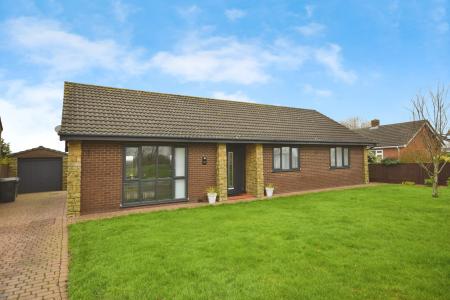 3 bedroom Detached bungalow for sale in Chapel Lane, Addelthorpe, PE24