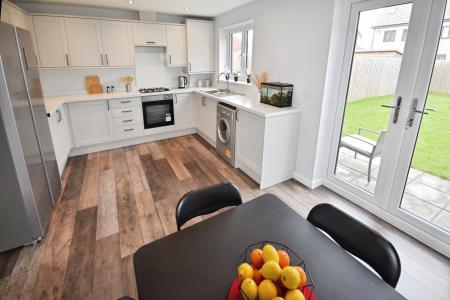 3 bedroom End of terrace house for sale in Greenland Square, Skegness, PE25