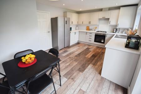 3 bedroom End of terrace house for sale in Greenland Square, Skegness, PE25