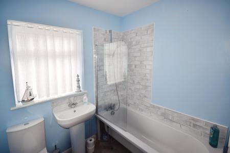 2 bedroom Bungalow for sale in Old Chapel Lane, Burgh Le Marsh, PE24