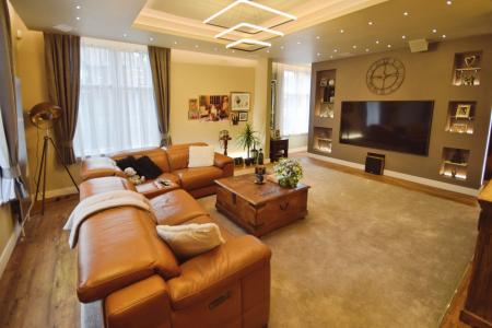 4 bedroom Detached house for sale in Scarbrough Avenue, Skegness, PE25